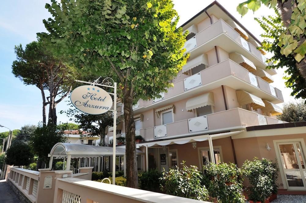 Hotel Azzurra مارينا دي بييتراسانْت المظهر الخارجي الصورة