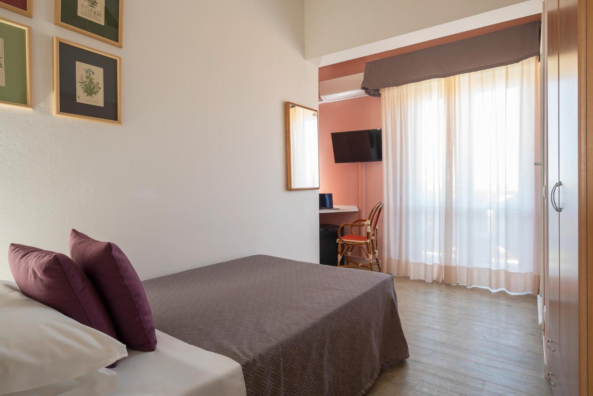 Hotel Azzurra مارينا دي بييتراسانْت المظهر الخارجي الصورة