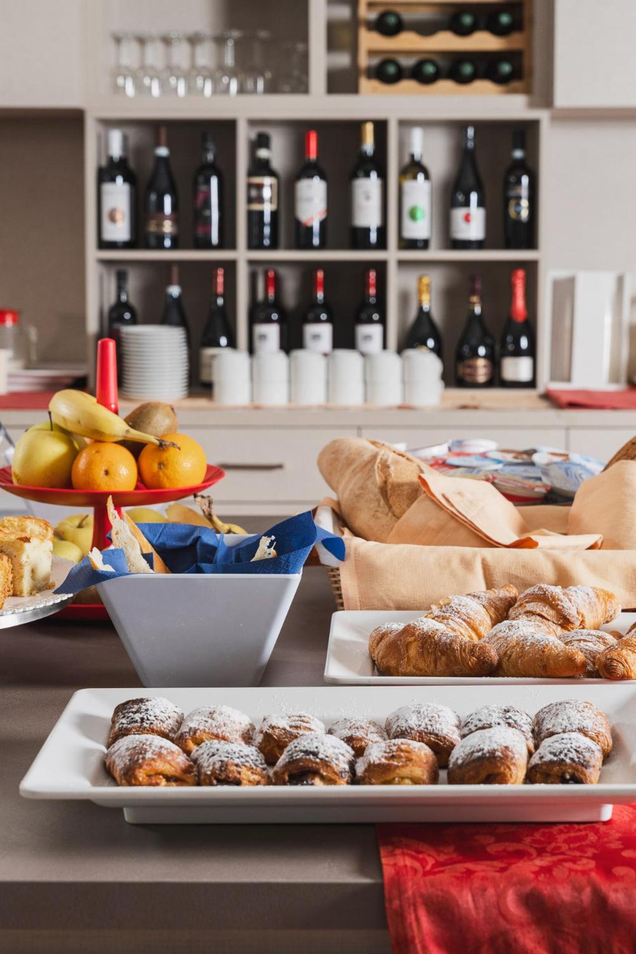 Hotel Azzurra مارينا دي بييتراسانْت المظهر الخارجي الصورة