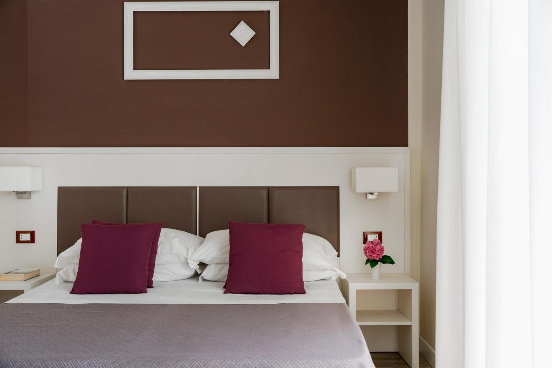 Hotel Azzurra مارينا دي بييتراسانْت المظهر الخارجي الصورة